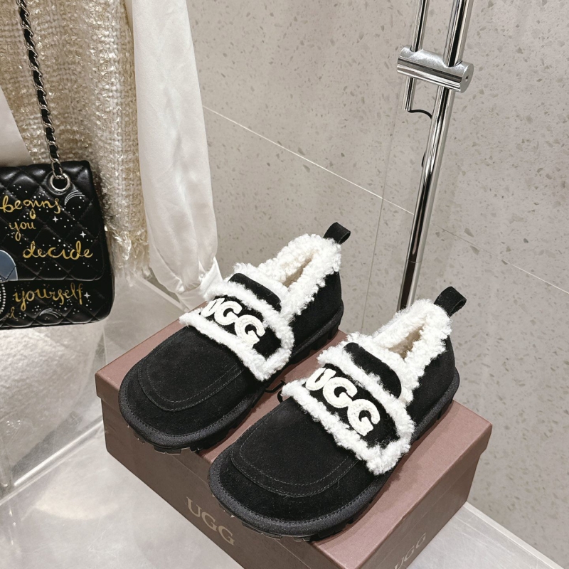 UGG Casual Shoes